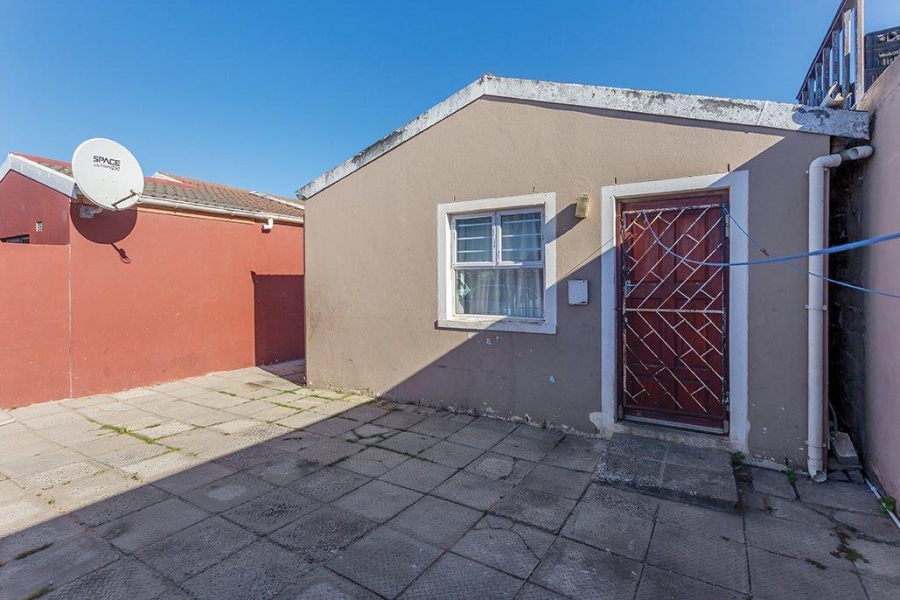 2 Bedroom Property for Sale in Phoenix Western Cape